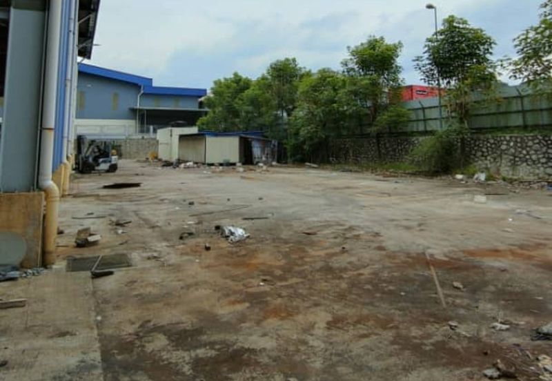 Warehouse at Nilai For Sale!!