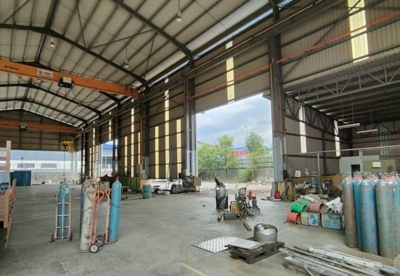 Freehold Warehouse at Nilai For Sale!!