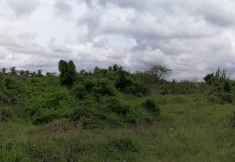 Rawang agriculture land in industrial zoning freehold facing main road for sale