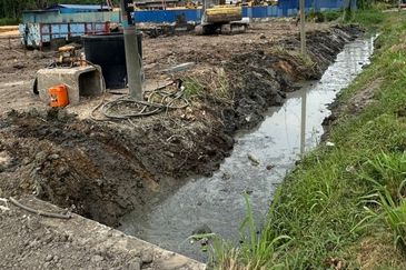 Telok panglima garang freehold commercial Land facing main road For Sale!!