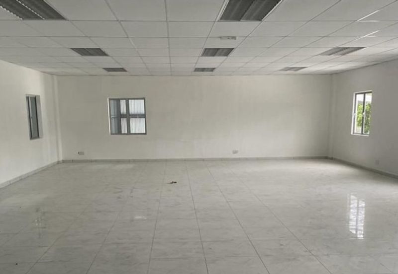 Warehouse at Bukit raja industrial park with 1acre land for sale!!