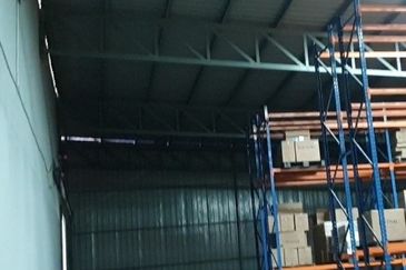 Klang Warehouse at Meru for sale