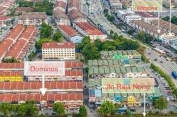 Commercial freehold land with 2 frontage at prime location for sale