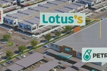 Freehold commercial land with 2 frontage at prime location for sale