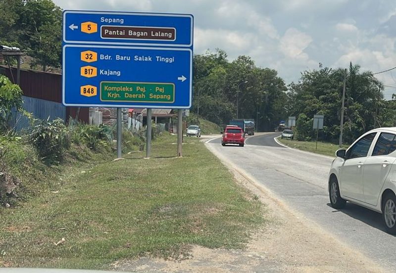 Bandar Baru Salak Tinggi