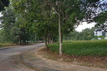 Bungalow Land, U8/12, Bukit Jelutong, Shah Alam