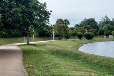 Perdana Lakeview East