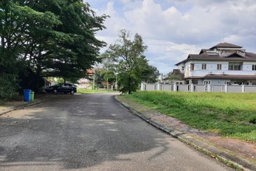 Bungalow Land Jalan Menara U8, Bukit Jelutong