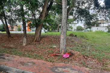 Bungalow Land Jalan Menara U8, Bukit Jelutong