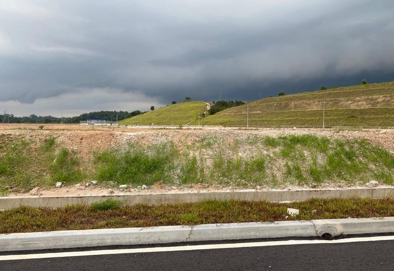 Batu Arang Industrial Land, Kota Puteri, Batu Aran