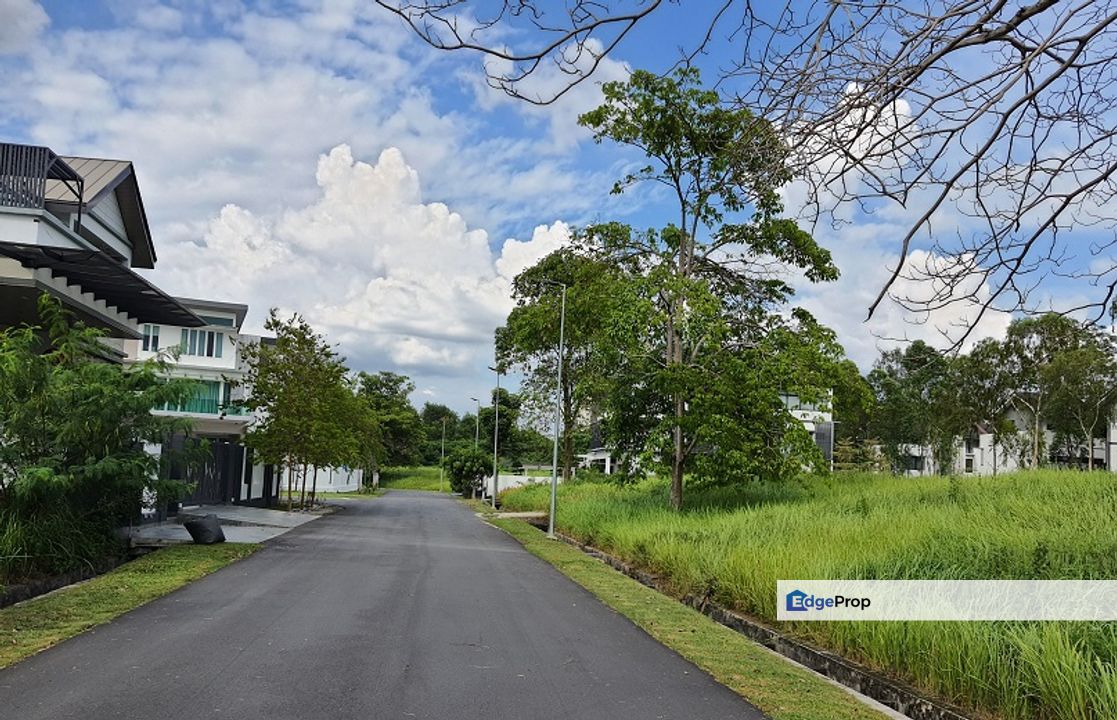Bungalow land in BluWater Estate Mines for Sale, Selangor, Seri Kembangan