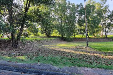 Bungalow Land Jalan Menara U8, Bukit Jelutong