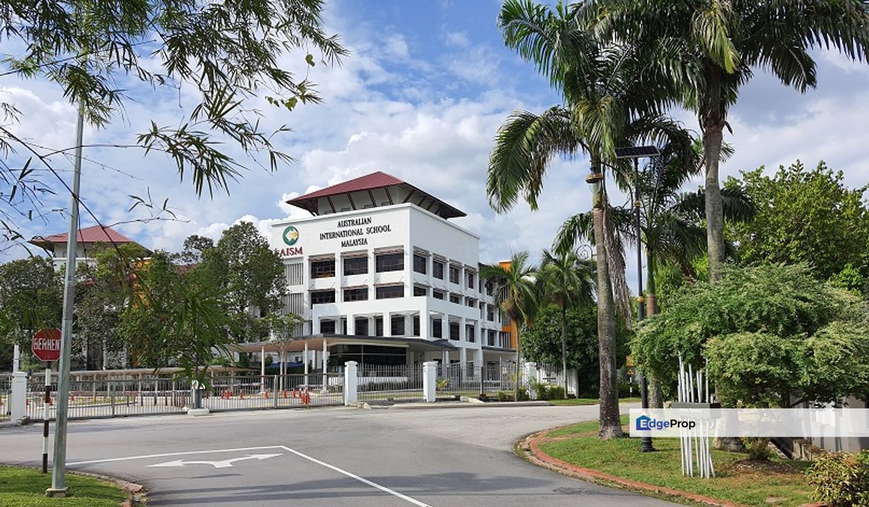 Bungalow land in BluWater Estate Mines for Sale, Selangor, Seri Kembangan