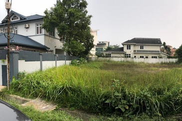 Bungalow Land in Jalan Pekaka, Seksyen 8 Kota Damansara for Sale