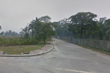 Industrial Zoning Land @ Olak Lempik Tanjung Dua Belas, Banting, Kuala Langat for Sale