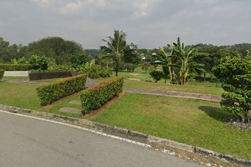 KGSAAS Golf Club, Seksyen 13