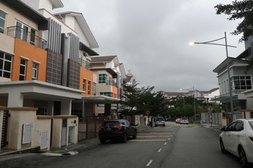 Bandar Tun Hussein Onn