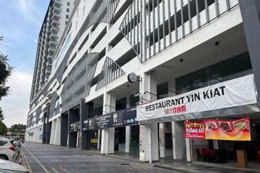 Damai Hillpark Ground Floor Shop for Rent, Near CS Supermarket