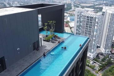 Hill10 Residence @ i-City