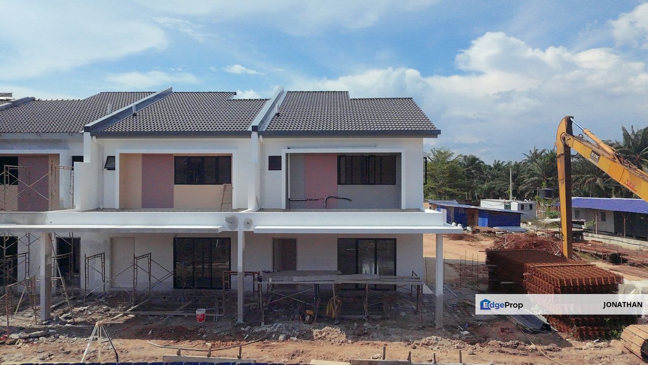  New FREEHOLD Green Terrace 4R4B Open Title Non Bumi Can Buy, Selangor, Klang