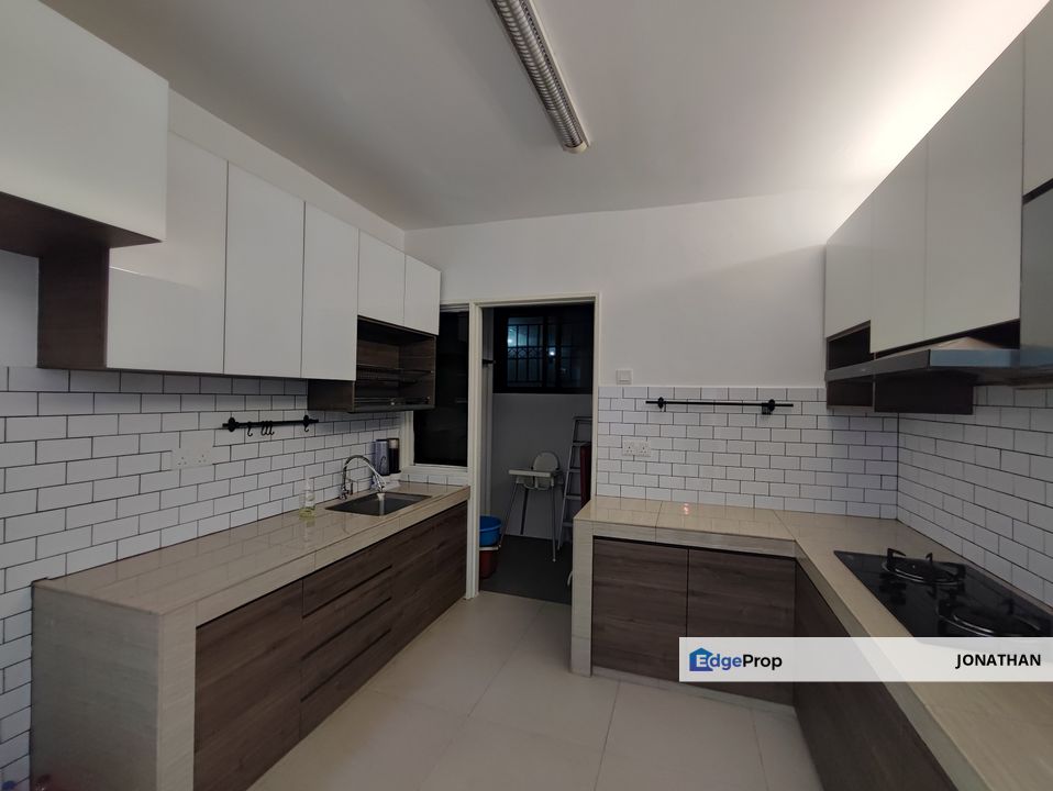 walking distance to MRT and AEON MALL KEPONG, Kuala Lumpur, Kepong