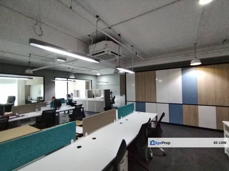 3.244 Fitted Office For Rent @ UOA Business Park, Selangor, Shah Alam