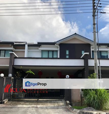  Double Storey Intermediate House For Rent! Located at Taman Stapok, Kuching, Sarawak, Kuching