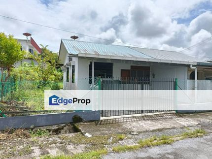 Single Storey Semi Detached House at Serian Town For Rent! Located at Jalan Kampung Cina, Serian, Sarawak, Kuching
