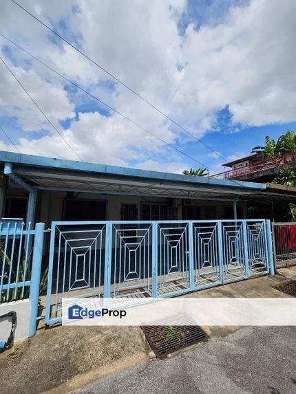  Single Storey Terrace House For Rent! Located at Foochow Road, Sarawak, Kuching