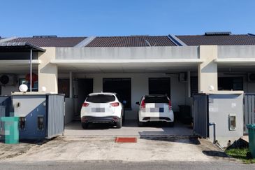 Single Storey Terraced Intermediate House For Sale  Location: Jalan Promin, Senadin Phase 2-3, Senadin, Miri