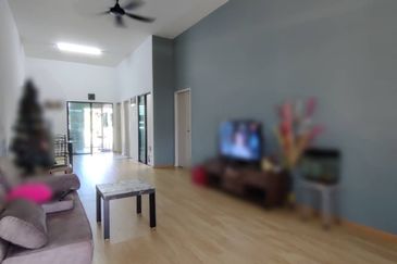 Single Storey Terraced Intermediate House For Sale  Location: Jalan Promin, Senadin Phase 2-3, Senadin, Miri