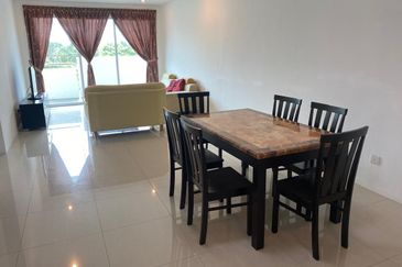 Homelite Eco Park Condominium