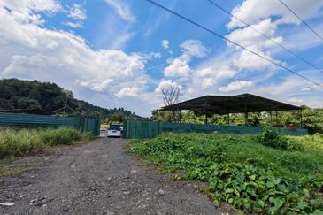 Facing Main Road Land For Rent! at 15th Mile