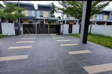 Double Storey Semi Detached For Sale Located at Jalan Sungai Tapang, nearby Kuching Airport