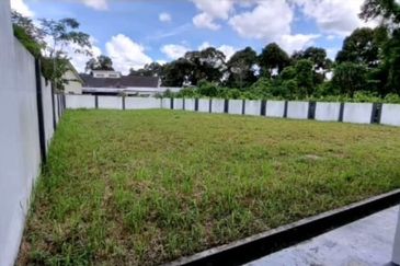 Double Storey Semi Detached For Sale Located at Jalan Sungai Tapang, nearby Kuching Airport