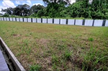 Double Storey Semi Detached For Sale Located at Jalan Sungai Tapang, nearby Kuching Airport