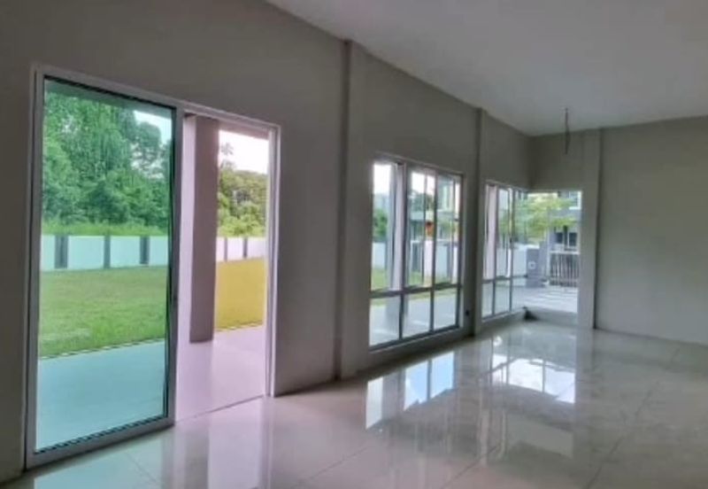 Double Storey Semi Detached For Sale Located at Jalan Sungai Tapang, nearby Kuching Airport