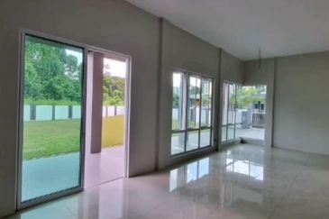 Double Storey Semi Detached For Sale Located at Jalan Sungai Tapang, nearby Kuching Airport