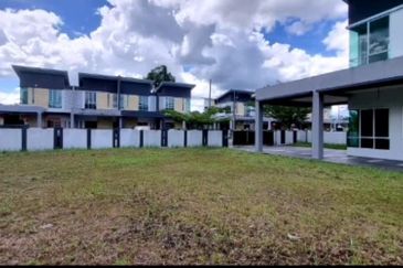 Double Storey Semi Detached For Sale Located at Jalan Sungai Tapang, nearby Kuching Airport