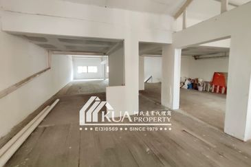 Down town 2 adjoining shop house For Rent!!  Main Bazaar near to Waterfront