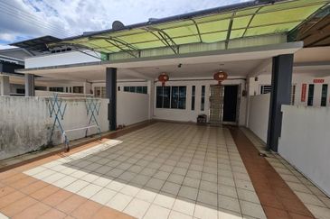 Double Storey Terrace Intermediate House For Rent! Located at Uni Central, Samarahan
