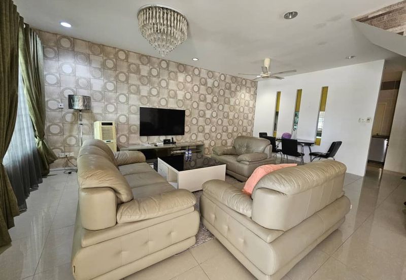 Double Storey Terrace Intermediate House For Rent! Located at Uni Central, Samarahan