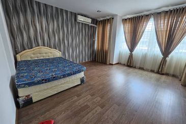 Double Storey Terrace Intermediate House For Rent! Located at Uni Central, Samarahan