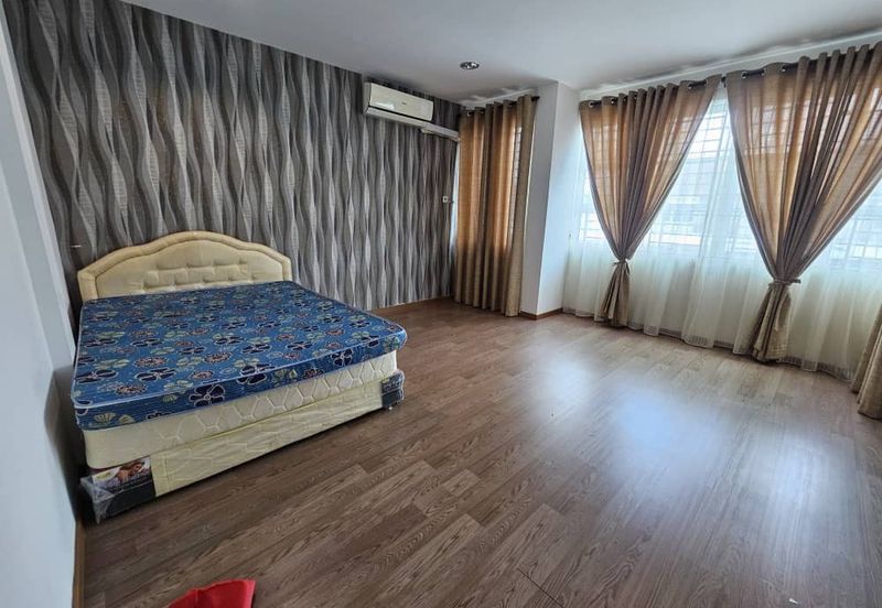 Double Storey Terrace Intermediate House For Rent! Located at Uni Central, Samarahan