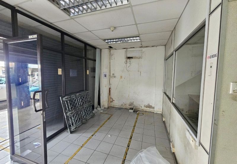 Ground Floor Intermediate Shoplot FOR RENT Located at Green Heights, near Airport