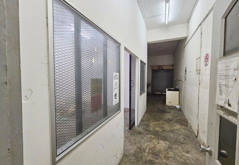 Ground Floor Intermediate Shoplot FOR RENT Located at Green Heights, near Airport