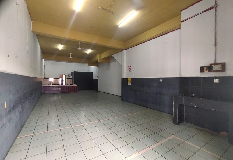 Ground Floor Intermediate Shoplot For Rent Located at Yoshi Square, Pending