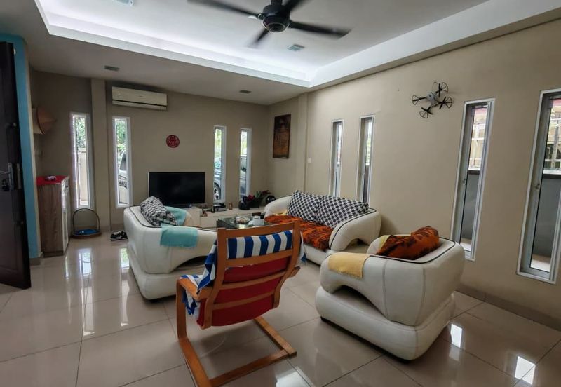 Double Storey Terrace Corner House For Sale! Located at 3rd Mile, Jalan Pasir