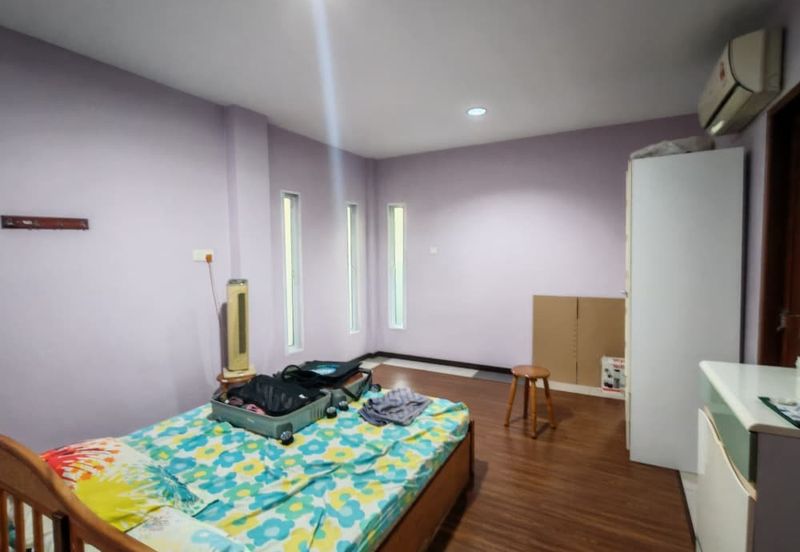 Double Storey Terrace Corner House For Sale! Located at 3rd Mile, Jalan Pasir