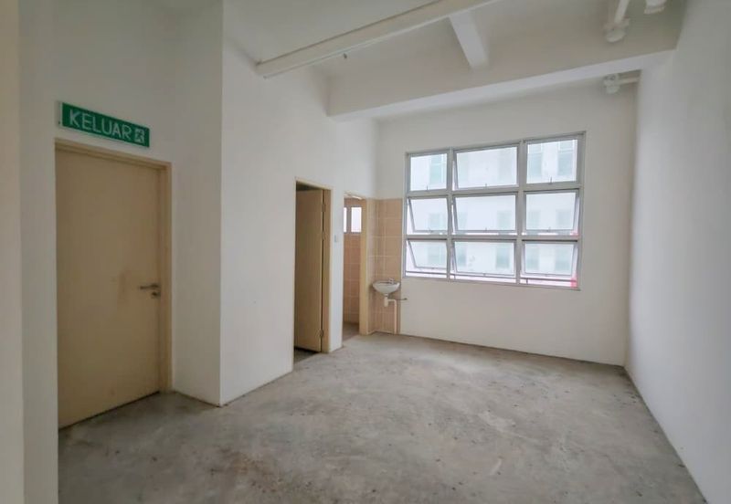 First Floor Intermediate House For Rent! Located at 7th Mile